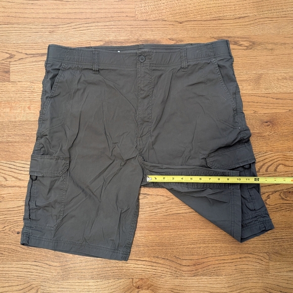 Lee Men's Cargo Shorts Dark Grey Extreme Motion Comfort Stretch Size 42 - Picture 7 of 7